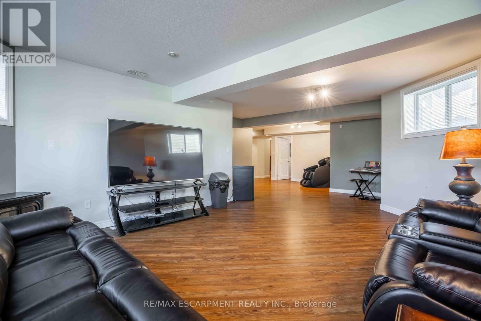 441 Crerar Drive, Hamilton, Ontario  L9A 5K3 - Photo 28 - X12452214