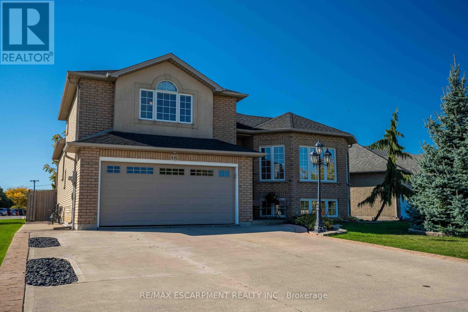 441 Crerar Drive, Hamilton, Ontario  L9A 5K3 - Photo 3 - X12452214