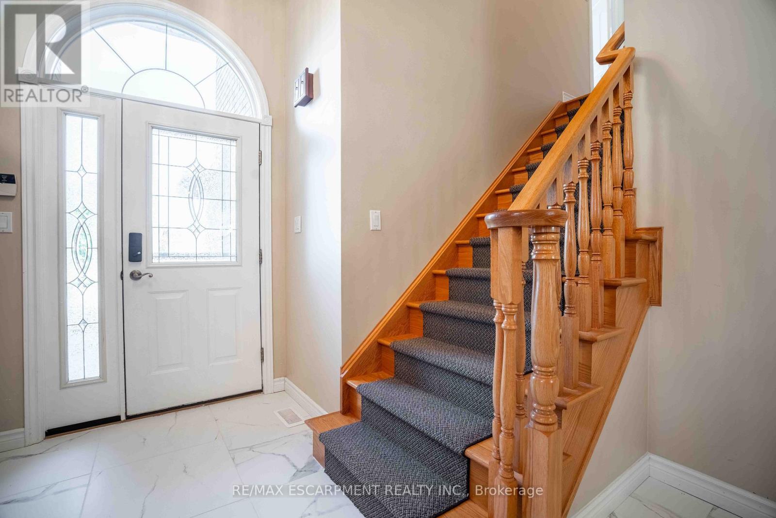 441 Crerar Drive, Hamilton, Ontario  L9A 5K3 - Photo 6 - X12452214