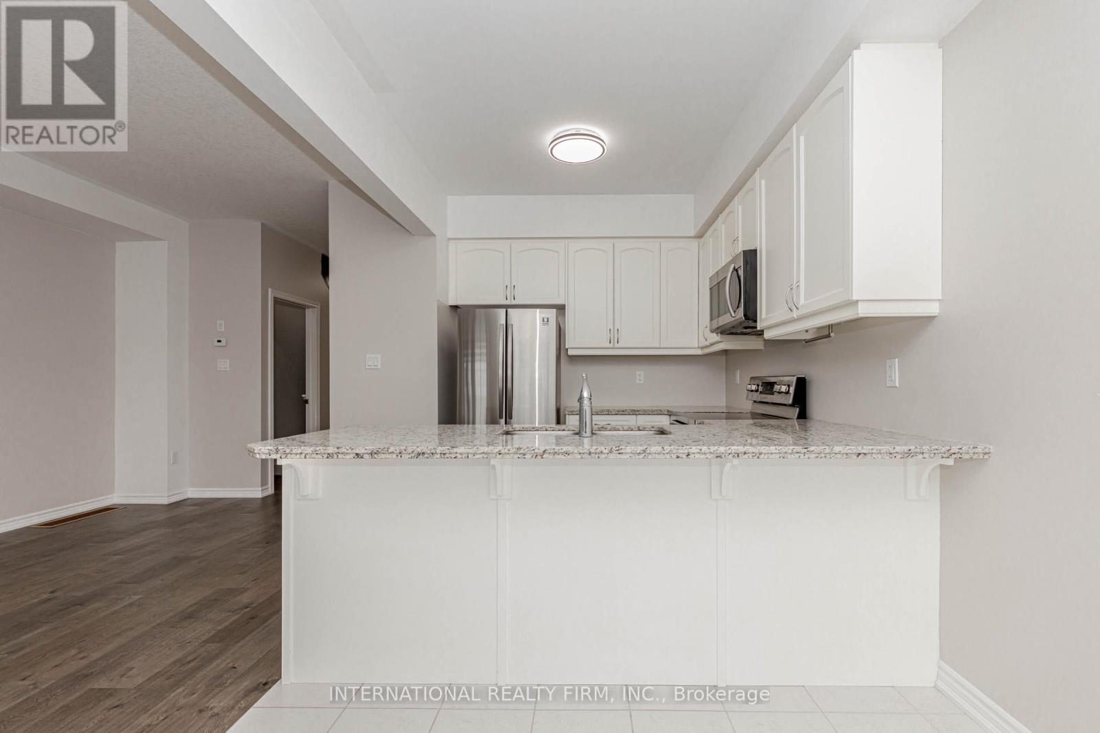 138 Flagg Avenue, Brant, Ontario  N3L 0J8 - Photo 14 - X12452221