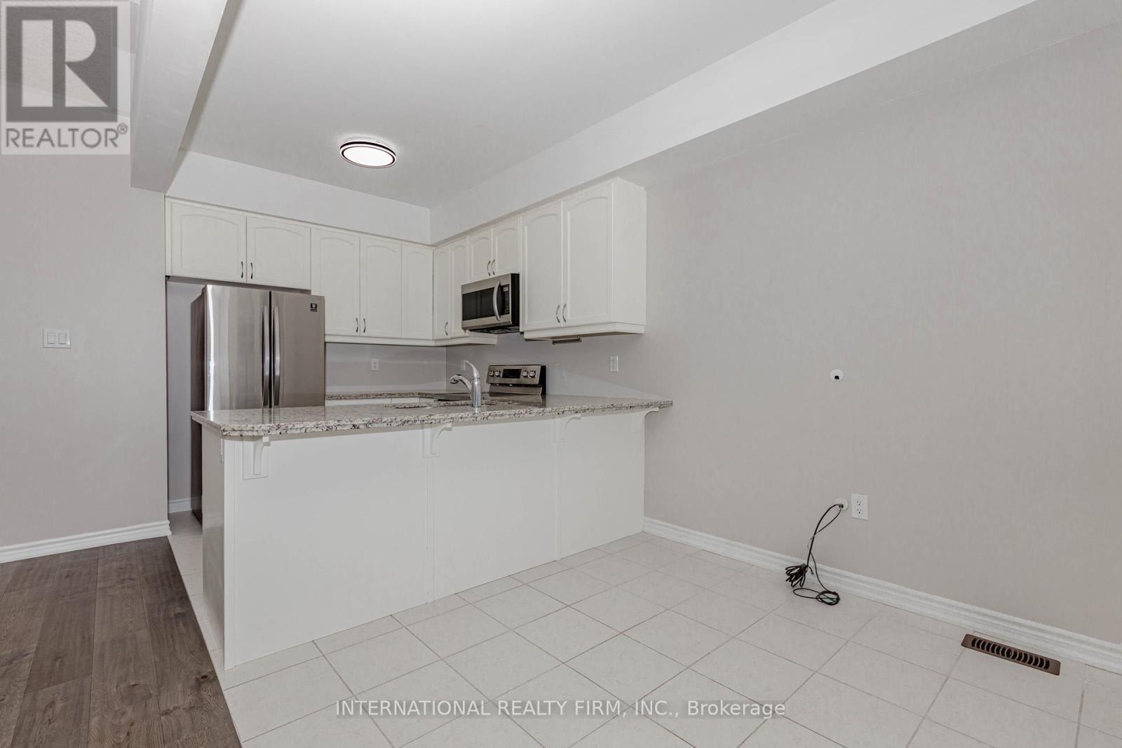138 Flagg Avenue, Brant, Ontario  N3L 0J8 - Photo 15 - X12452221