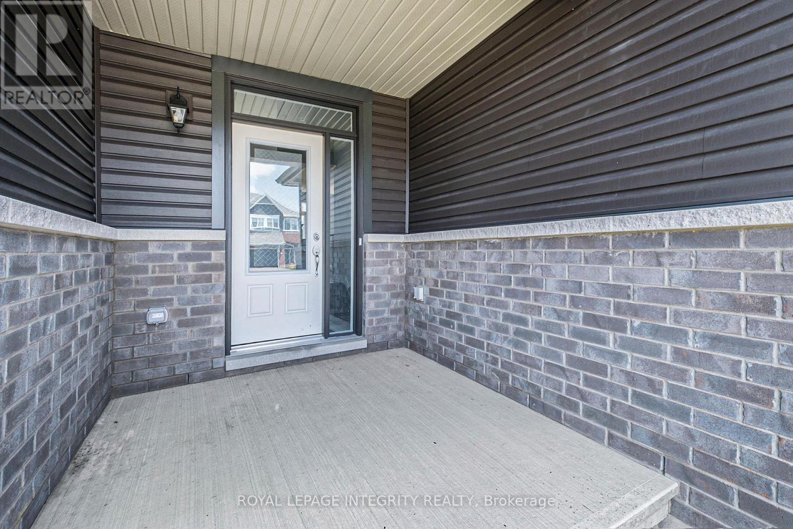 780 Miikana Road, Ottawa, Ontario  K1X 0G5 - Photo 3 - X12452286