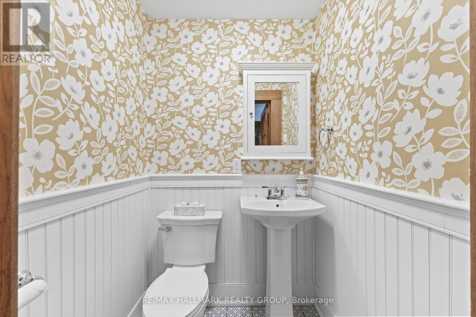 321 Clemow Avenue, Ottawa, Ontario  K1S 2B7 - Photo 13 - X12452317