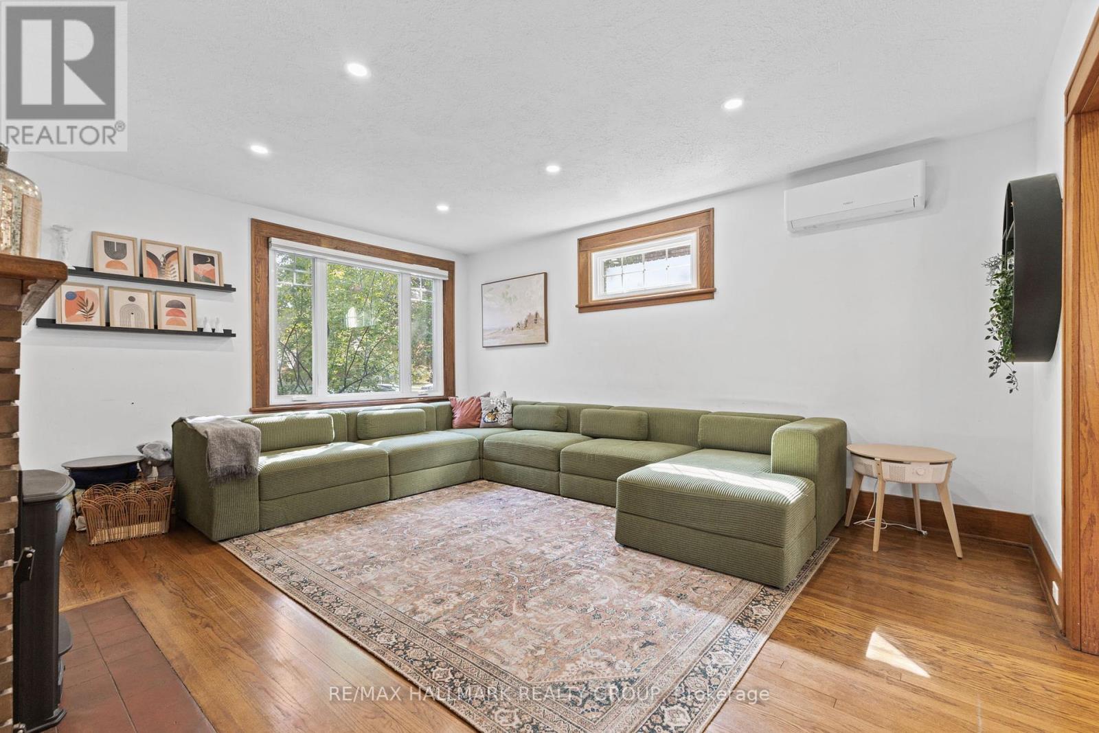 321 Clemow Avenue, Ottawa, Ontario  K1S 2B7 - Photo 3 - X12452317