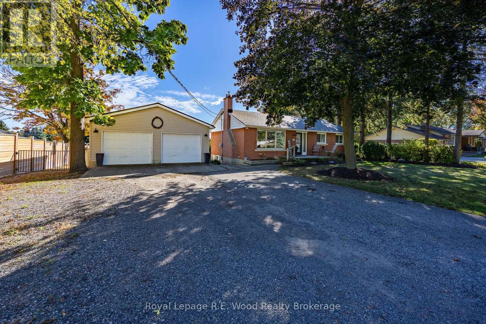 27 NORTH STREET W, Tillsonburg, Ontario