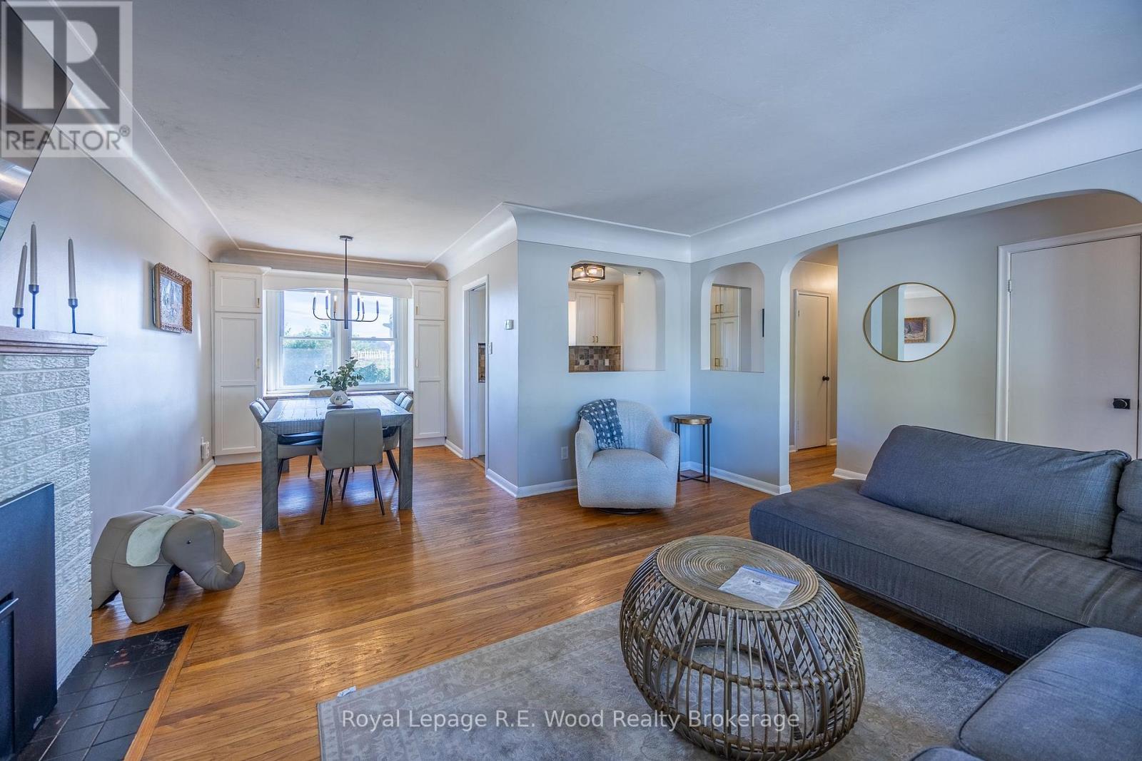 27 North Street W, Tillsonburg, Ontario  N4G 1B9 - Photo 6 - X12452348