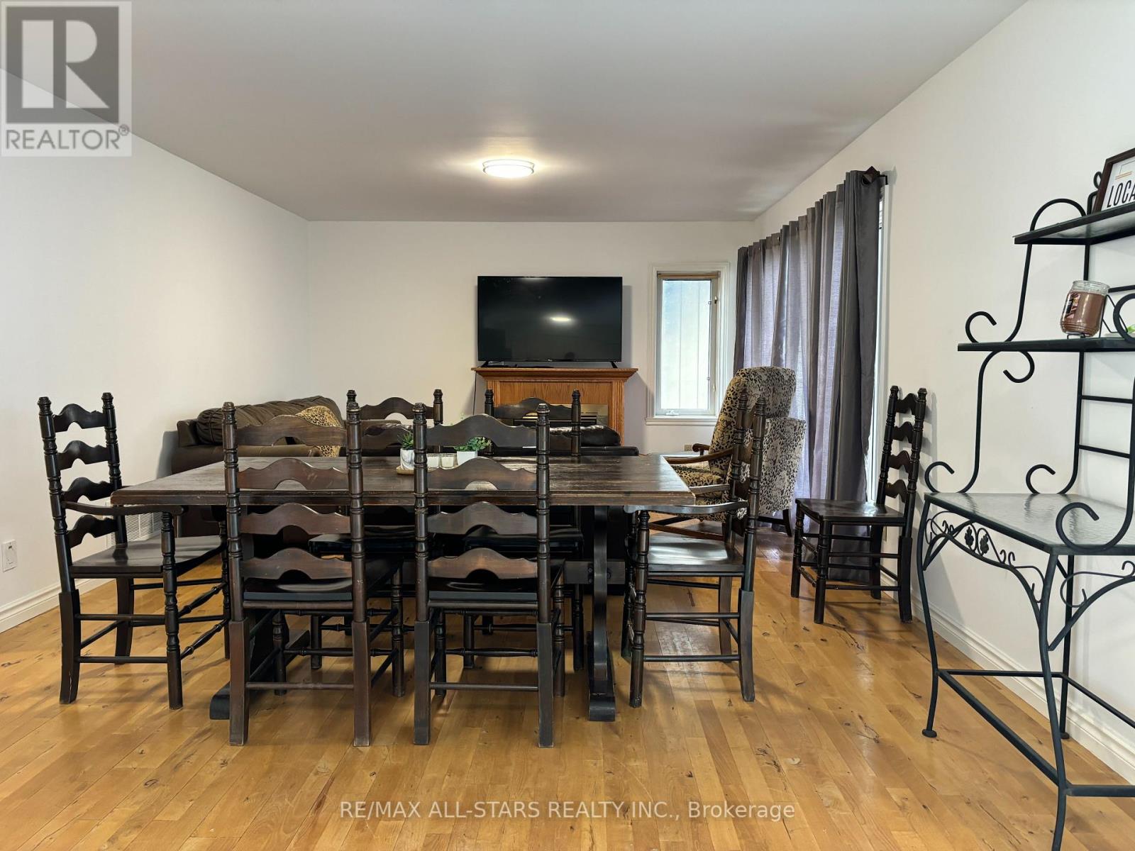 Upper Level - 2999 Lakeside Drive, Severn, Ontario  L3V 6H3 - Photo 10 - S12424328
