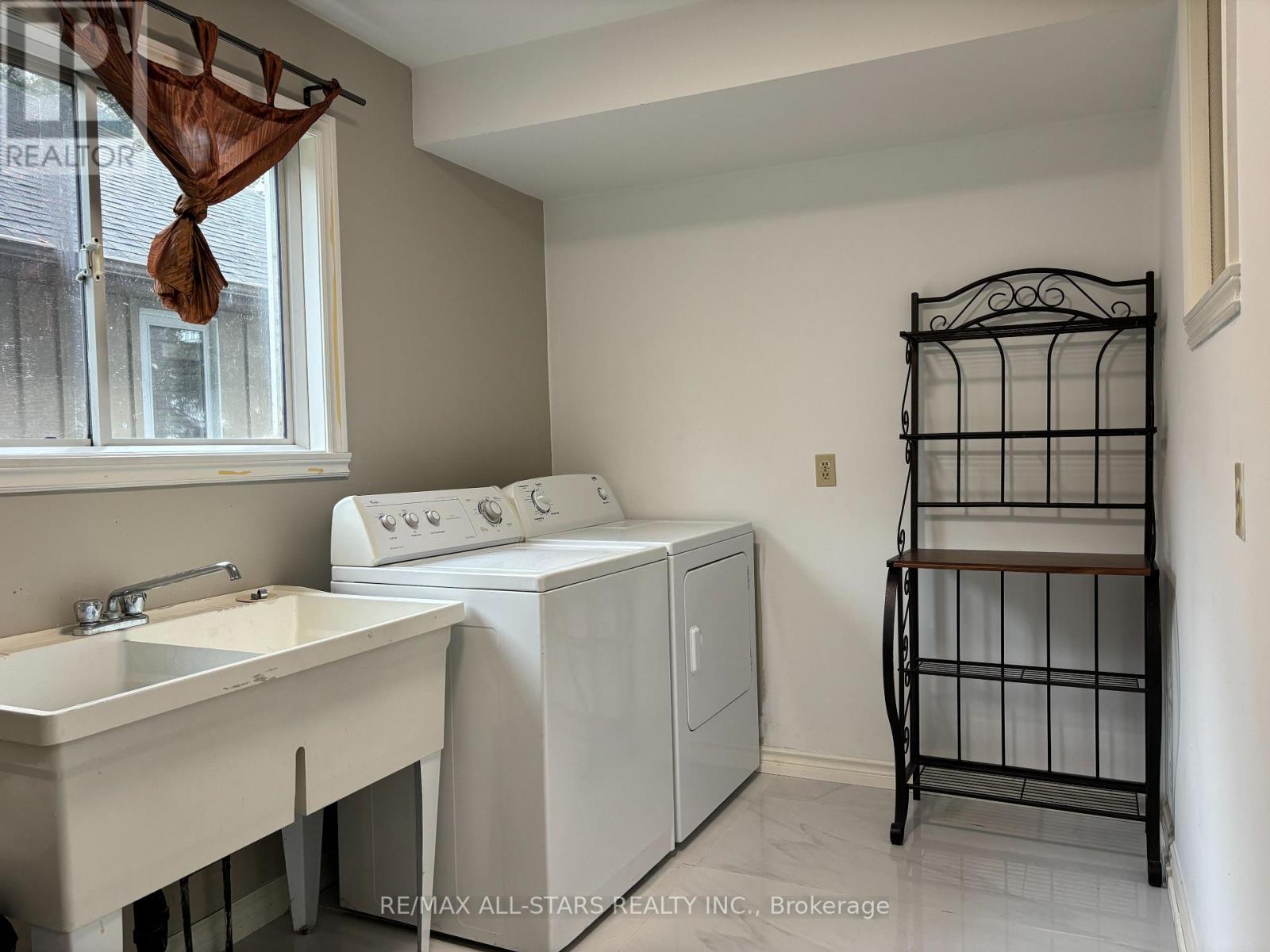 Upper Level - 2999 Lakeside Drive, Severn, Ontario  L3V 6H3 - Photo 21 - S12424328