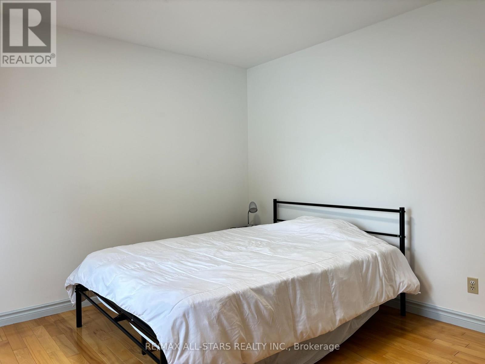 Upper Level - 2999 Lakeside Drive, Severn, Ontario  L3V 6H3 - Photo 19 - S12424328