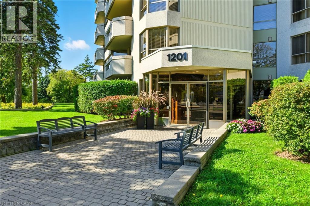 1201 North Shore Boulevard E Unit# 208, Burlington, Ontario  L7S 1Z5 - Photo 4 - 40777431
