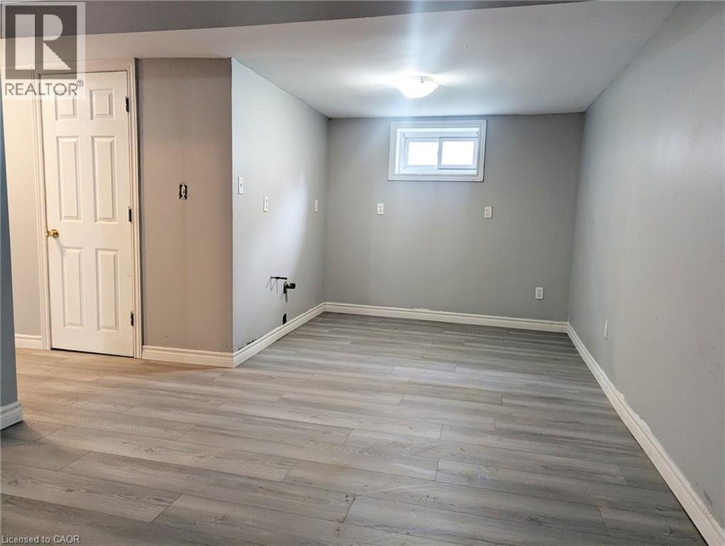 82 East 38th Street, Hamilton, Ontario  L8V 4E5 - Photo 27 - 40777424