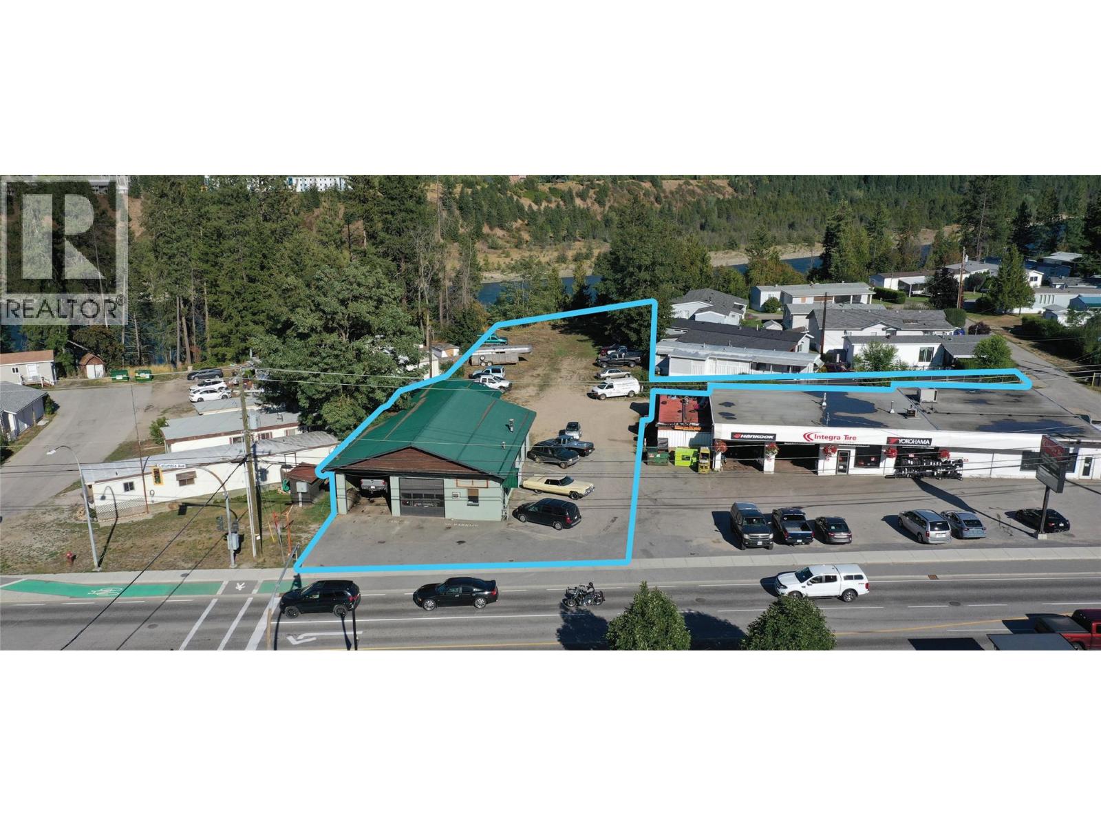 1501 COLUMBIA Avenue, Castlegar, British Columbia
