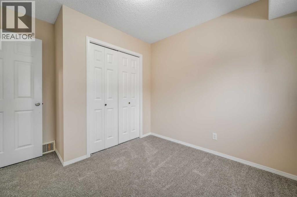 677 Regal Park Ne, Calgary, Alberta  T2E 0S6 - Photo 24 - A2251021
