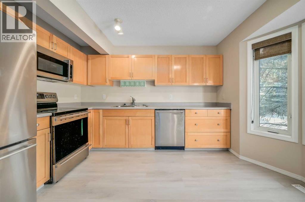 677 Regal Park Ne, Calgary, Alberta  T2E 0S6 - Photo 14 - A2251021
