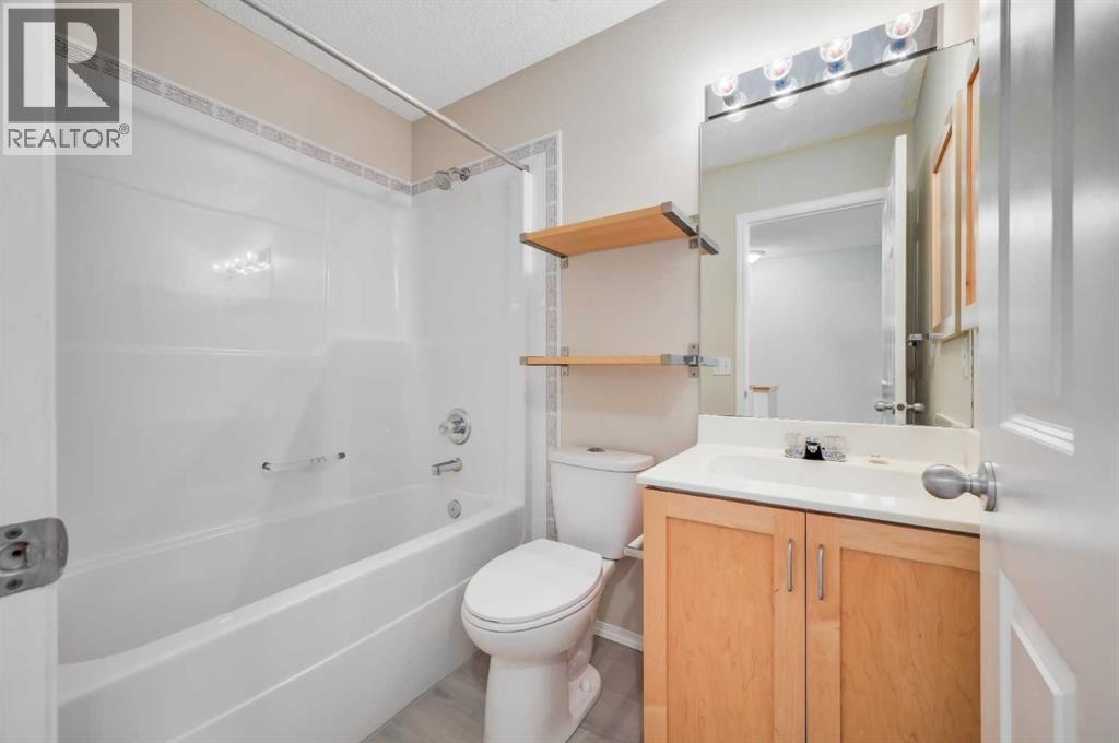 677 Regal Park Ne, Calgary, Alberta  T2E 0S6 - Photo 26 - A2251021