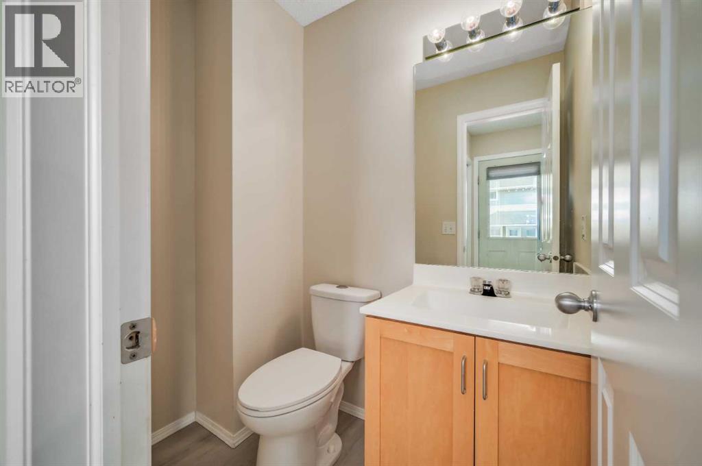 677 Regal Park Ne, Calgary, Alberta  T2E 0S6 - Photo 17 - A2251021