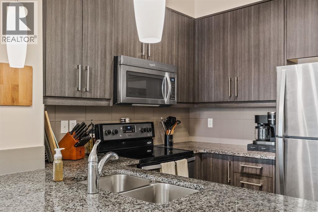 305, 402 Marquis Lane Se, Calgary, Alberta  T3M 2G7 - Photo 3 - A2263169