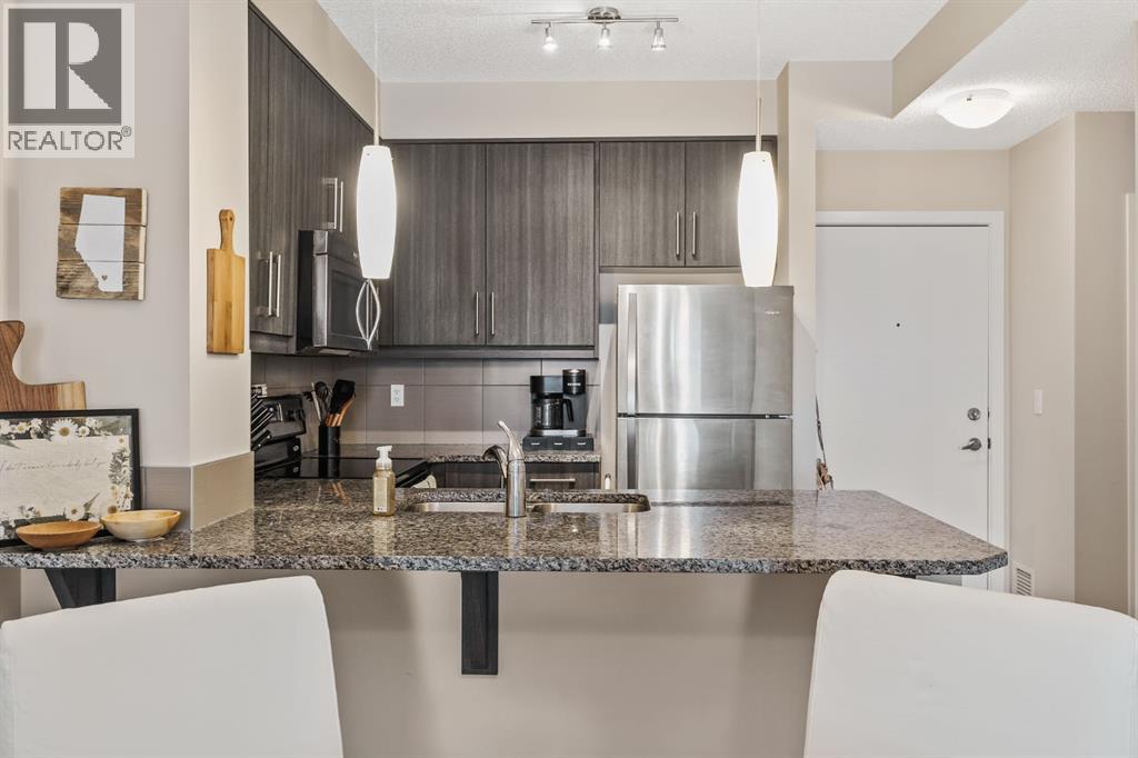 305, 402 Marquis Lane Se, Calgary, Alberta  T3M 2G7 - Photo 5 - A2263169