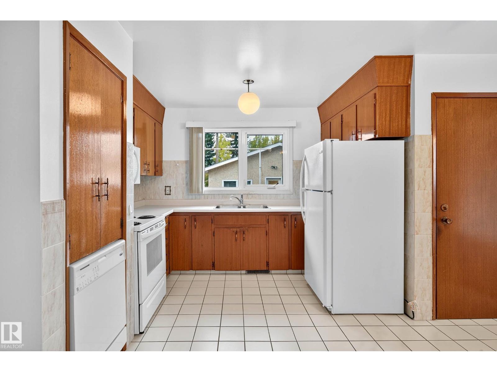 15008 96 St Nw Nw, Edmonton, Alberta  T5E 4W7 - Photo 16 - E4461338