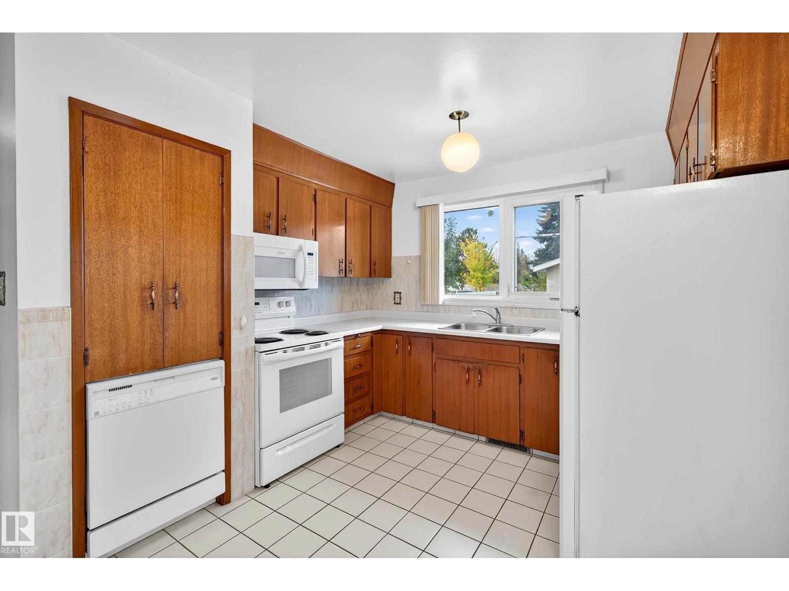 15008 96 St Nw Nw, Edmonton, Alberta  T5E 4W7 - Photo 18 - E4461338