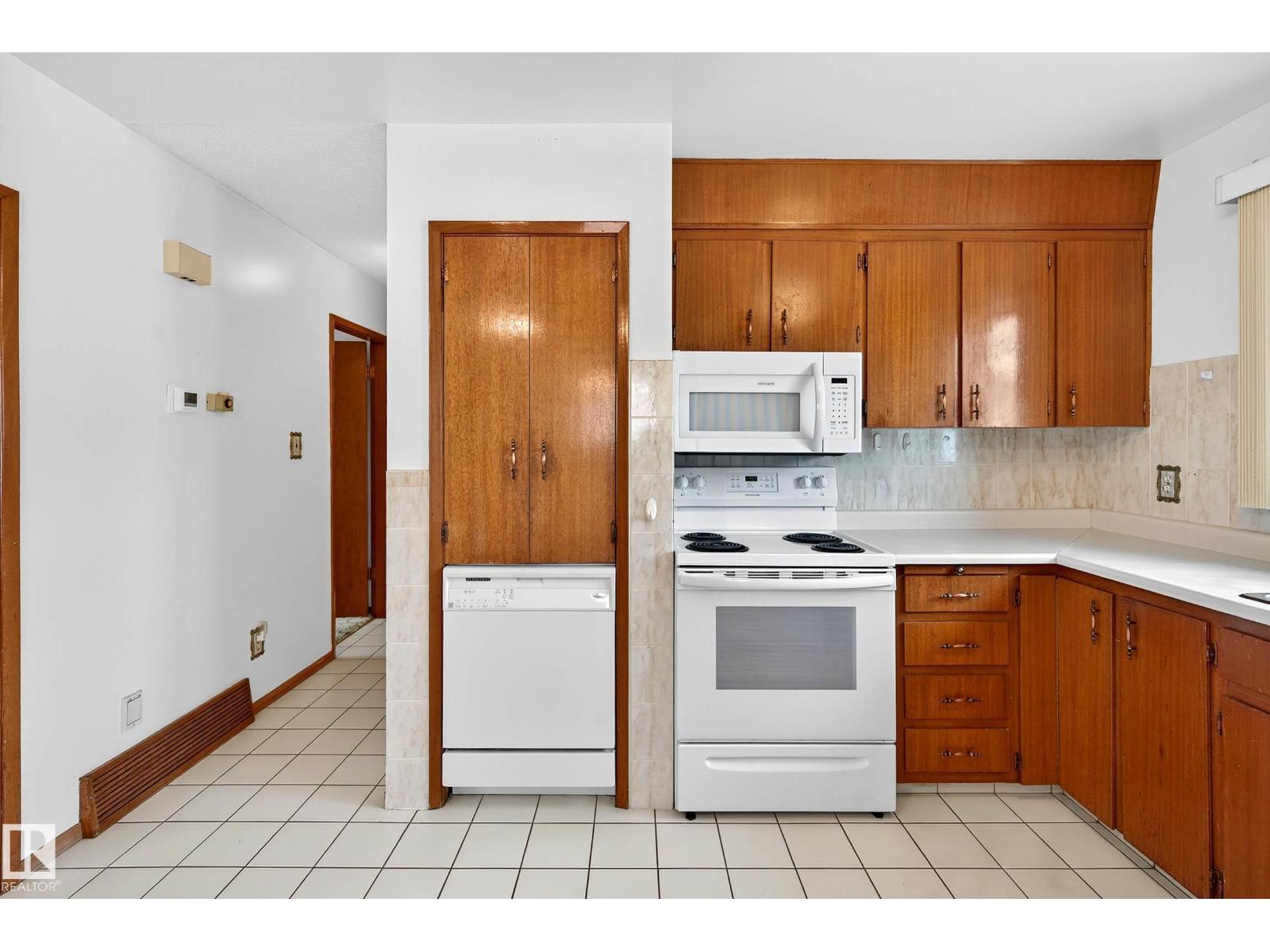 15008 96 St Nw Nw, Edmonton, Alberta  T5E 4W7 - Photo 19 - E4461338