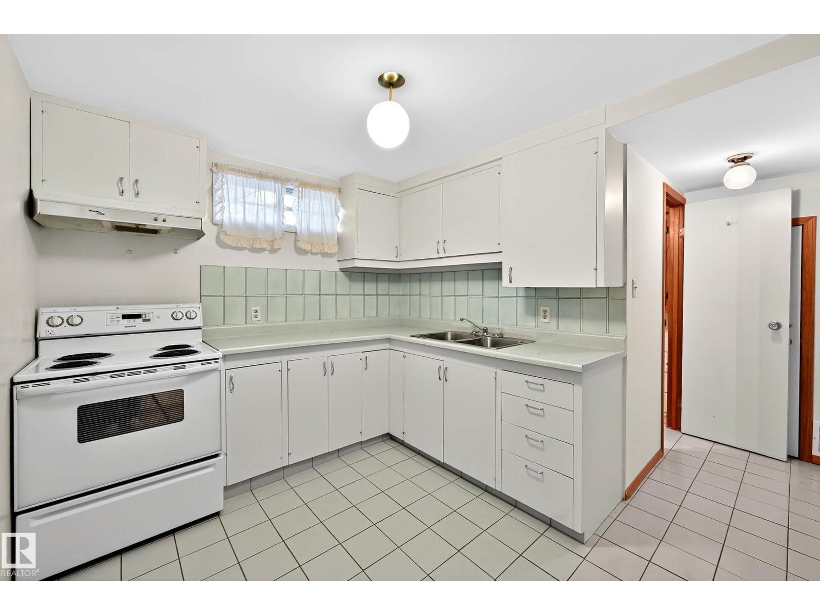 15008 96 St Nw Nw, Edmonton, Alberta  T5E 4W7 - Photo 34 - E4461338