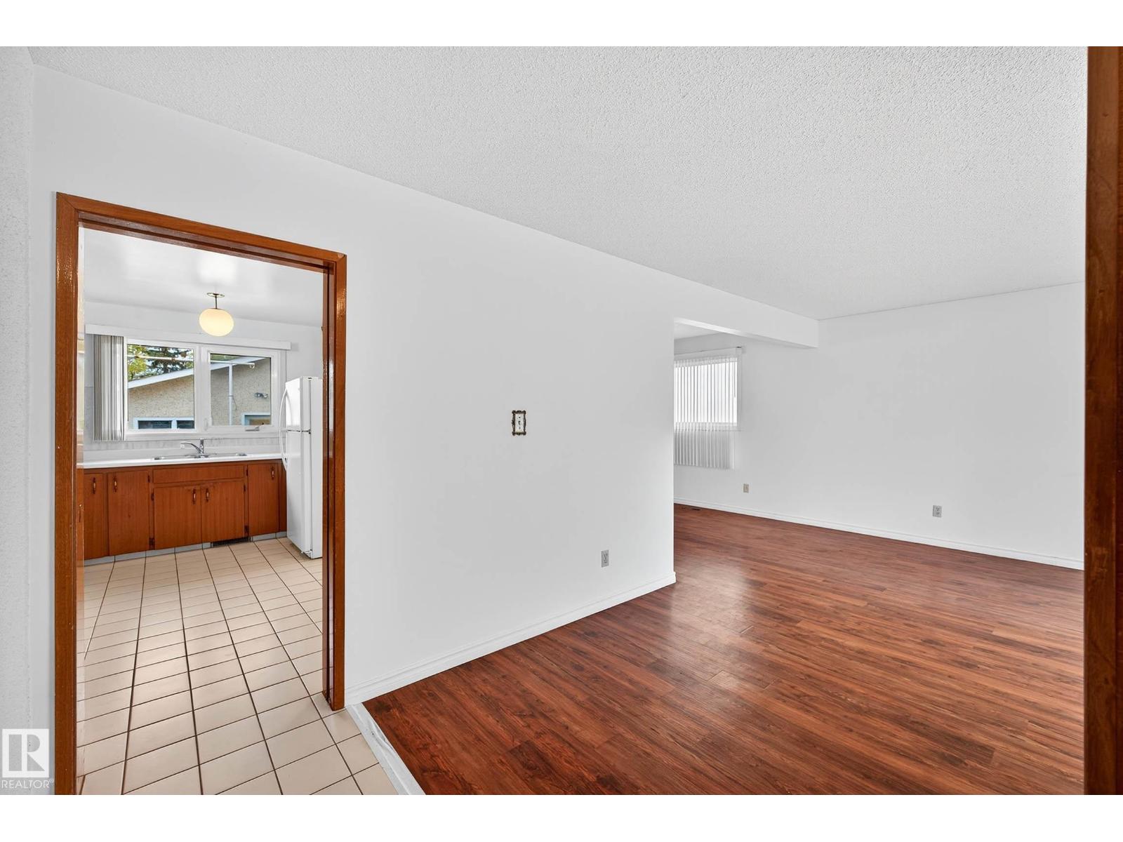 15008 96 St Nw Nw, Edmonton, Alberta  T5E 4W7 - Photo 8 - E4461338