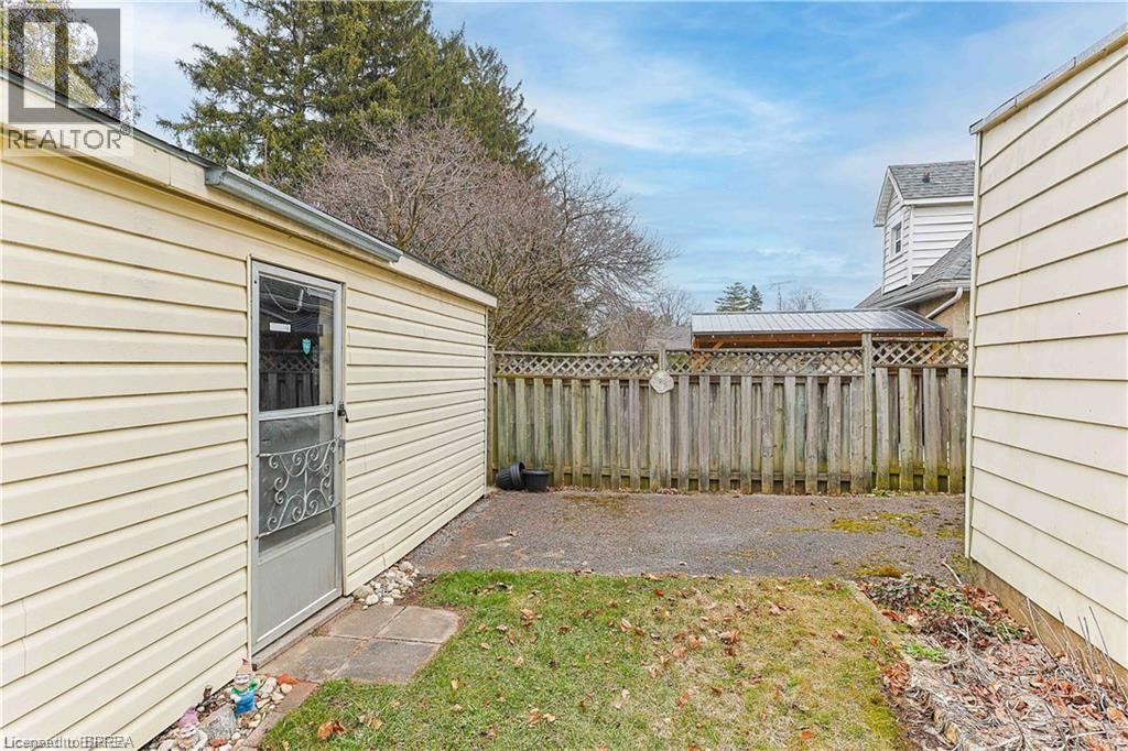 25 Dufferin Street, Burford, Ontario  N0E 1A0 - Photo 22 - 40777139