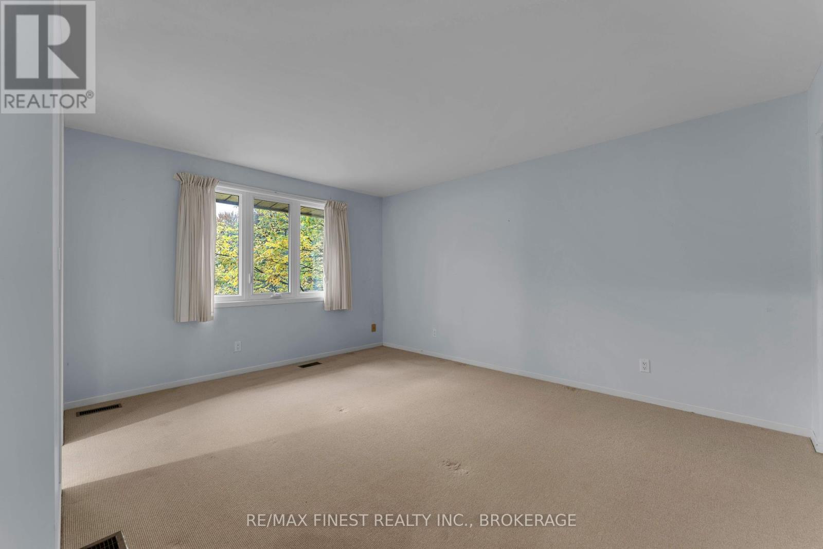 871 Safari Drive, Kingston, Ontario  K7M 6W2 - Photo 19 - X12336581