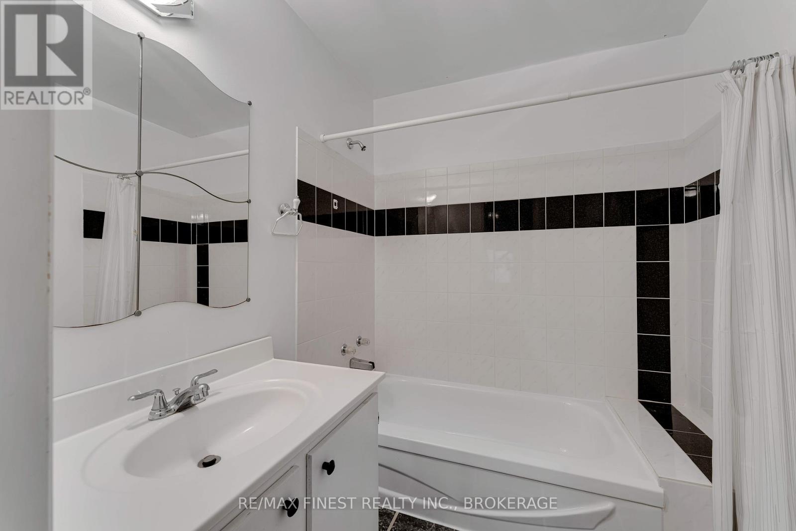 871 Safari Drive, Kingston, Ontario  K7M 6W2 - Photo 34 - X12336581