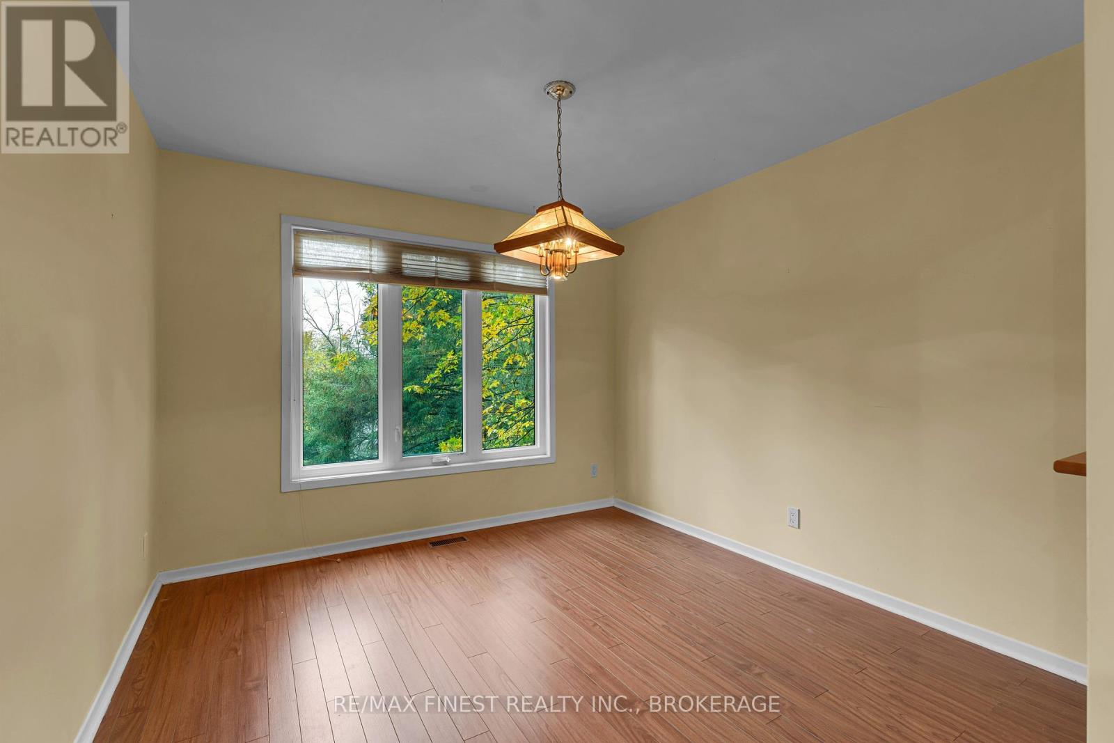 871 Safari Drive, Kingston, Ontario  K7M 6W2 - Photo 7 - X12336581