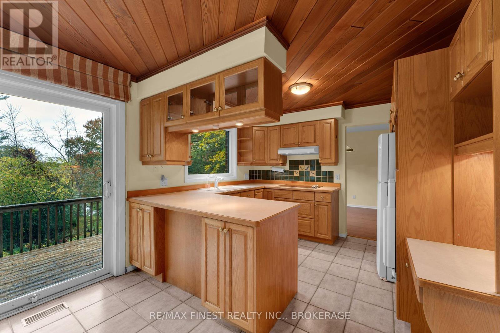 871 Safari Drive, Kingston, Ontario  K7M 6W2 - Photo 9 - X12336581