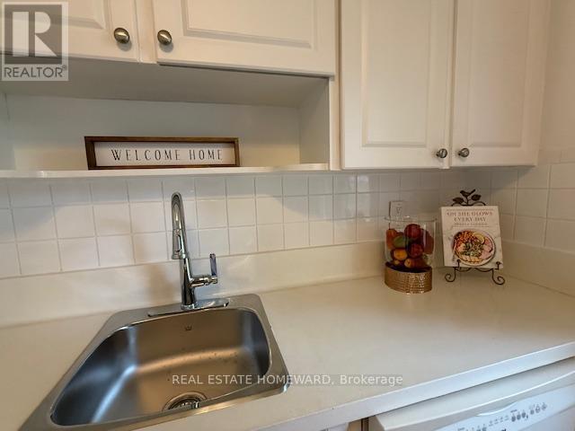 90 Roanoke Road, Toronto, Ontario  M3A 1G4 - Photo 10 - C12452251