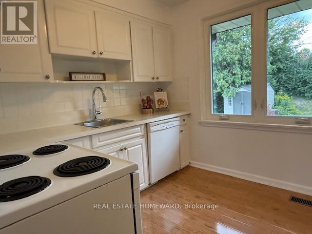 90 Roanoke Road, Toronto, Ontario  M3A 1G4 - Photo 8 - C12452251