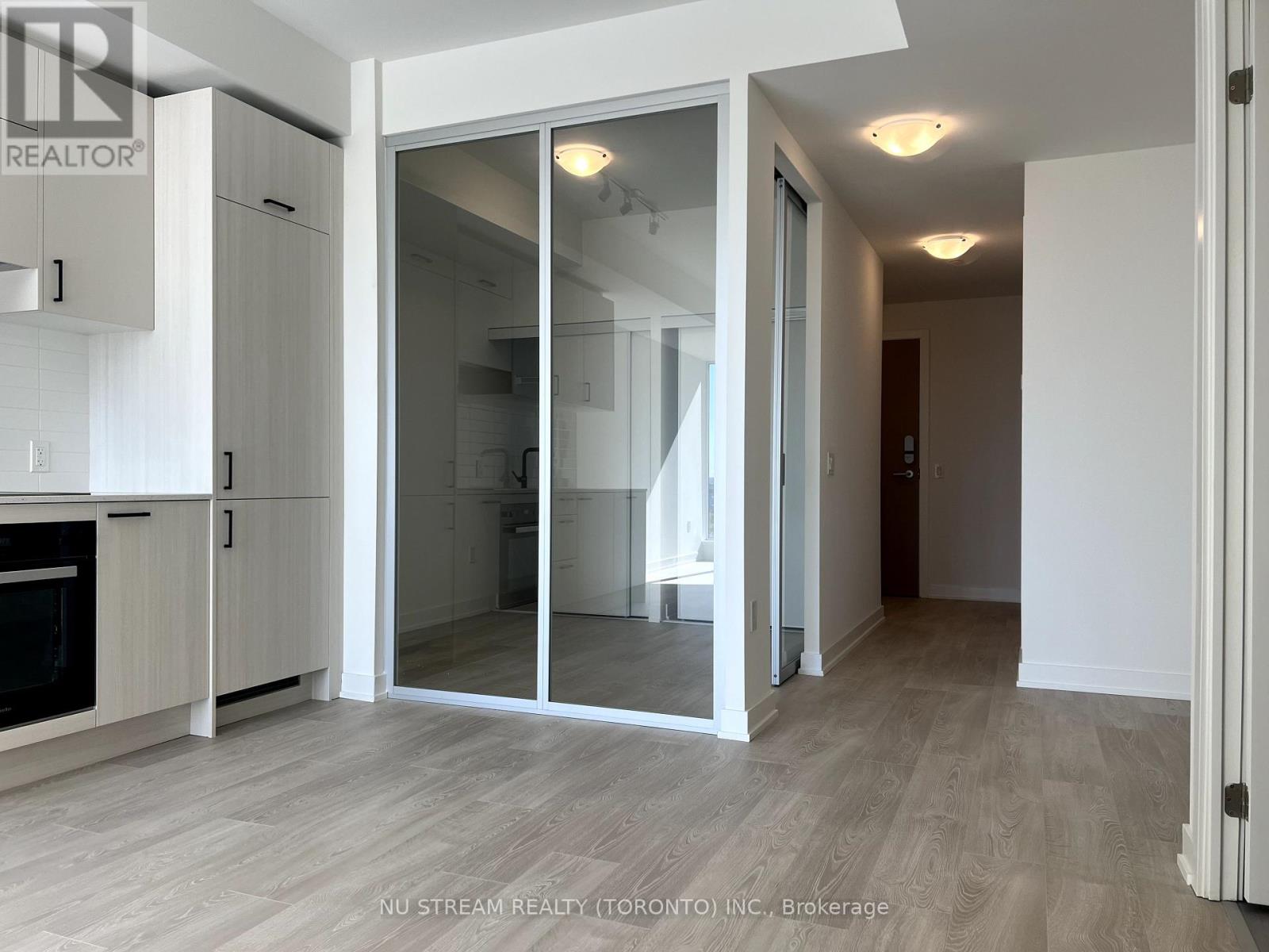 425 - 1 Kyle Lowry Road, Toronto, Ontario  M3C 0S6 - Photo 4 - C12452259