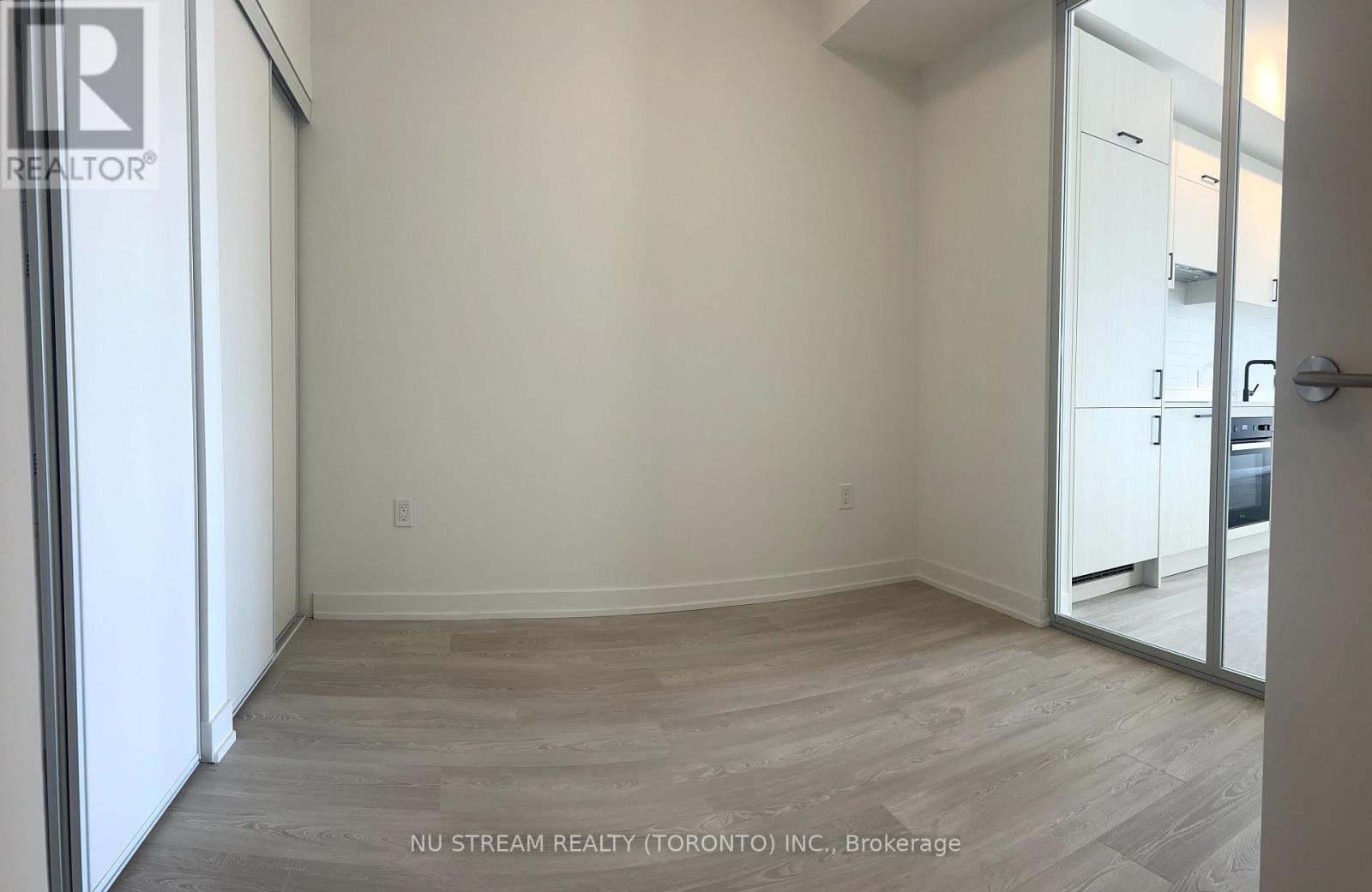 425 - 1 Kyle Lowry Road, Toronto, Ontario  M3C 0S6 - Photo 5 - C12452259