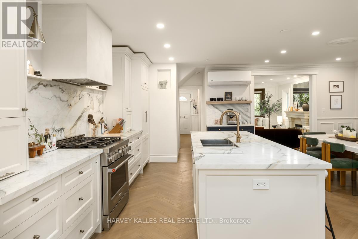 52 Castle Knock Road, Toronto, Ontario  M5N 1H3 - Photo 12 - C12452306