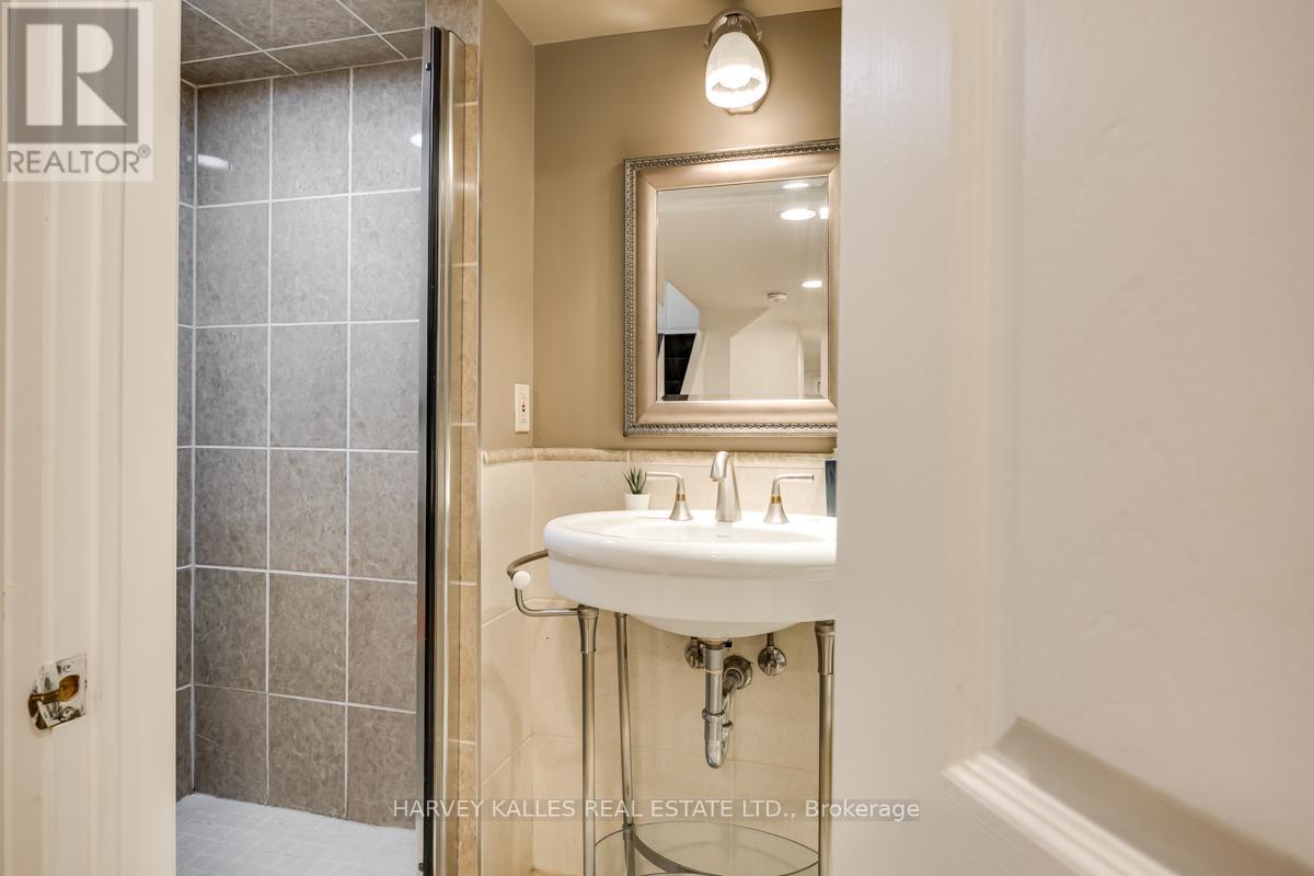 52 Castle Knock Road, Toronto, Ontario  M5N 1H3 - Photo 41 - C12452306