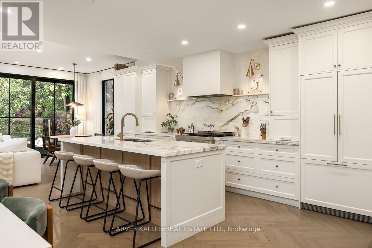 52 Castle Knock Road, Toronto, Ontario  M5N 1H3 - Photo 9 - C12452306
