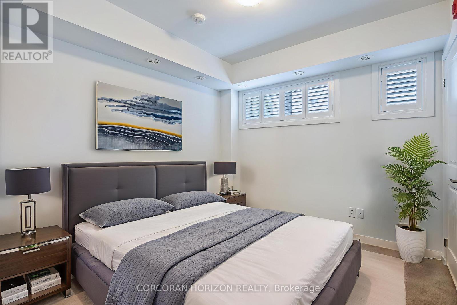 2 - 8 Marquette Avenue, Toronto, Ontario  M6A 0E1 - Photo 15 - C12452307