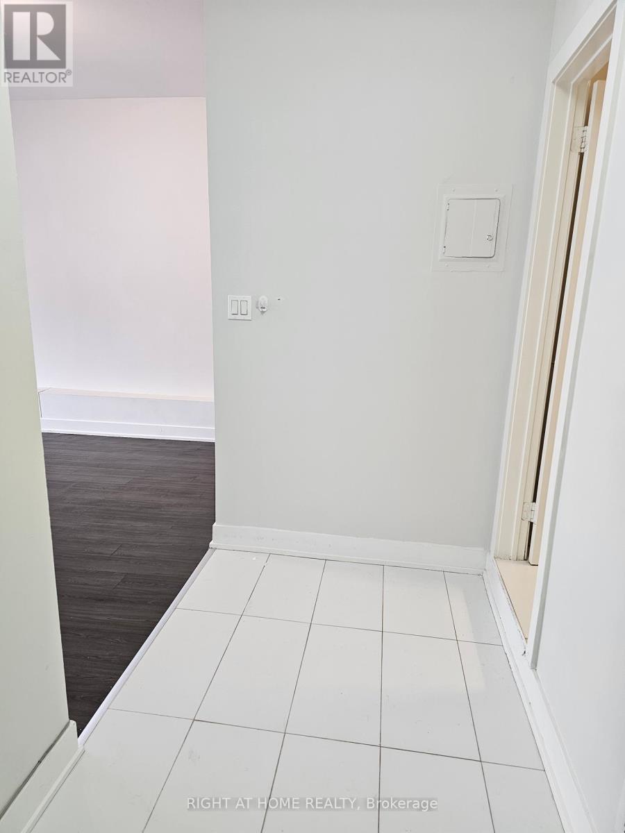 201 - 1807 Eglinton Avenue W, Toronto, Ontario  M6E 2H7 - Photo 15 - C12452322