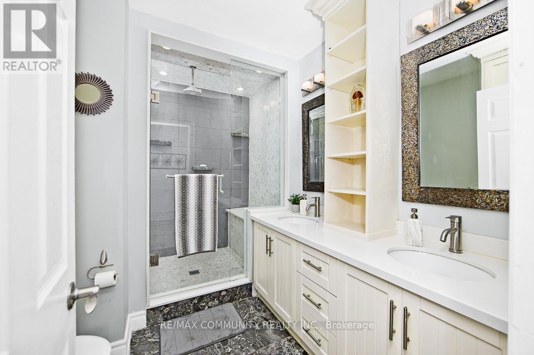 168 Kingslake Road, Toronto (Don Valley Village), Ontario  M2J 3G3 - Photo 16 - C12452336