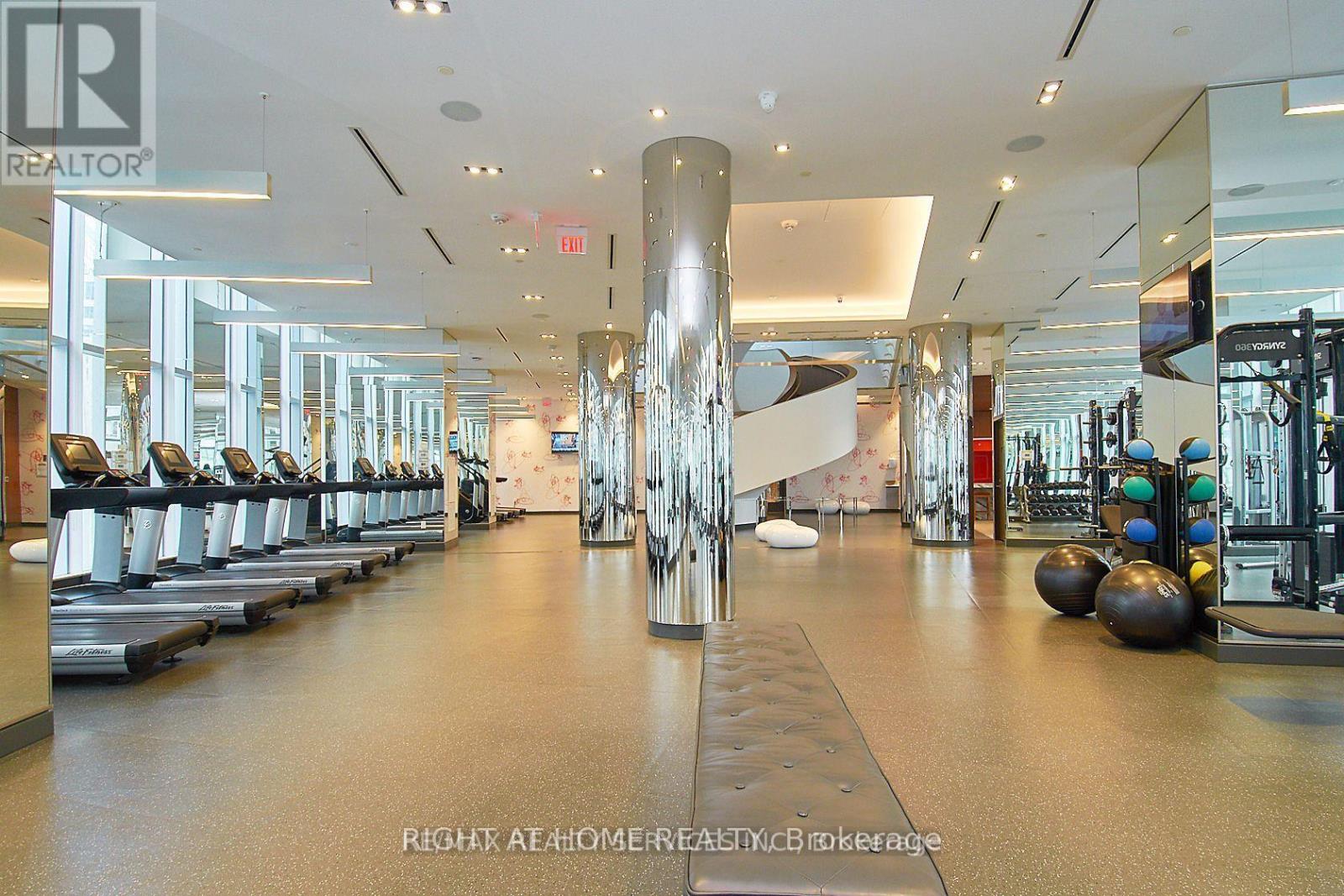 3712 - 10 York Street, Toronto, Ontario  M5J 2Z2 - Photo 10 - C12452353