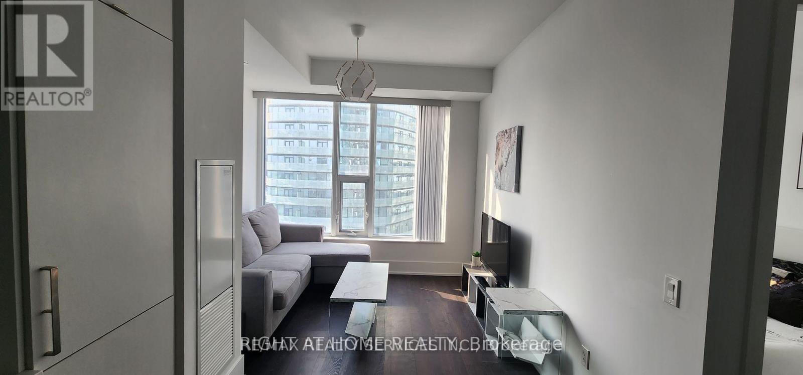 3712 - 10 York Street, Toronto, Ontario  M5J 2Z2 - Photo 35 - C12452353