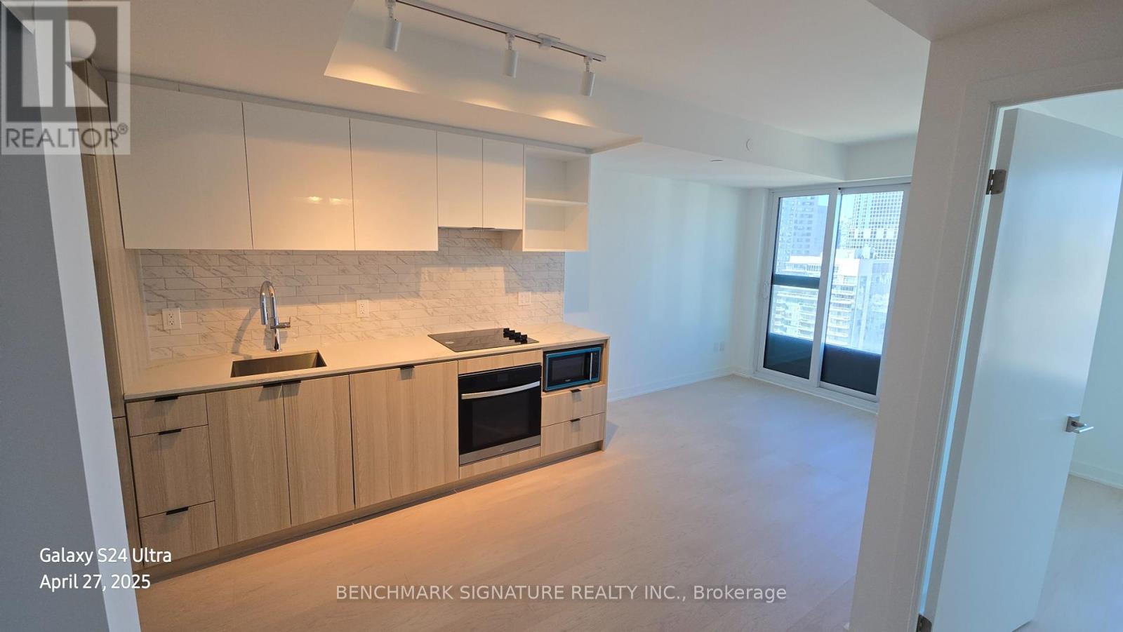 2716 - 252 Church Street, Toronto, Ontario  M5B 1Z2 - Photo 4 - C12452359