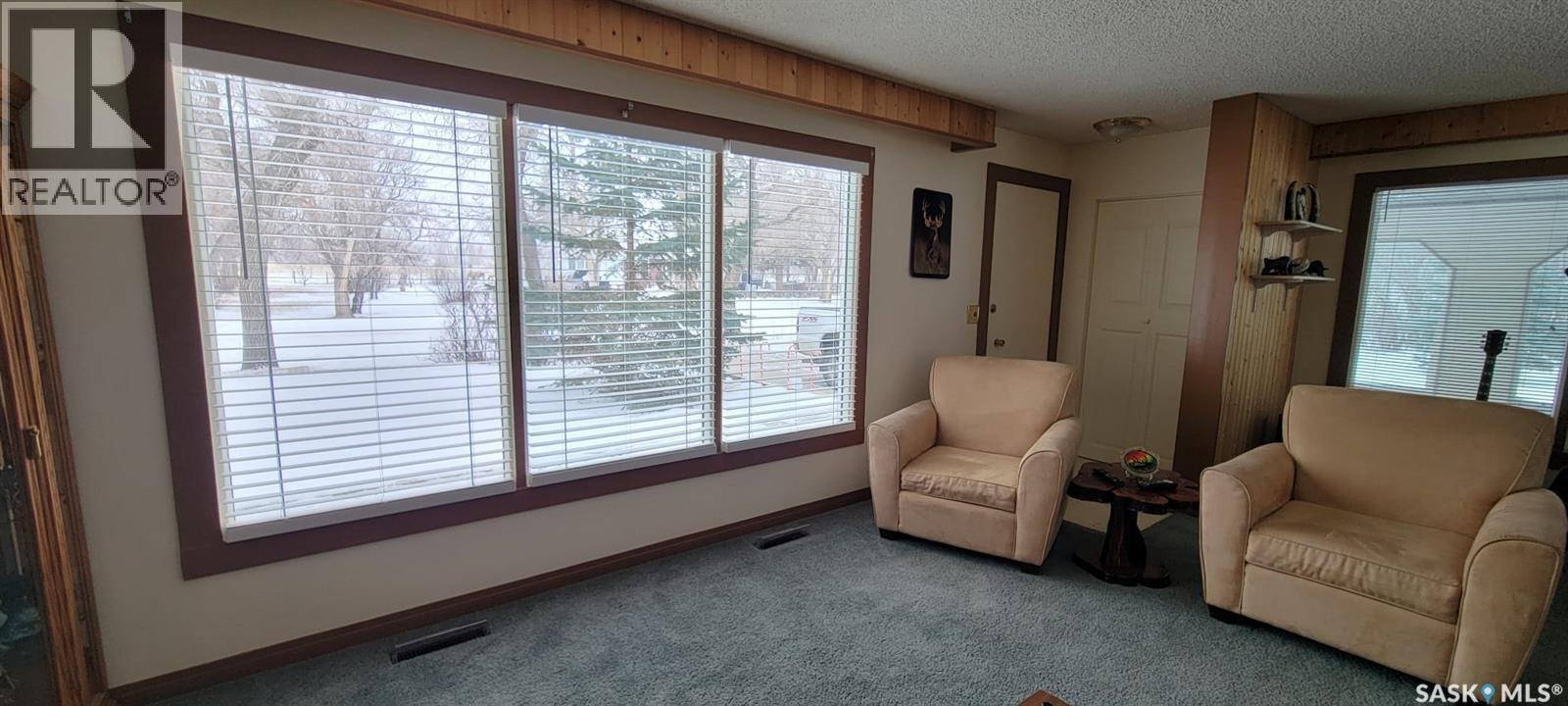 33 Main Street, Willow Bunch Rm No. 42, Saskatchewan  S0H 3T0 - Photo 11 - SK020389