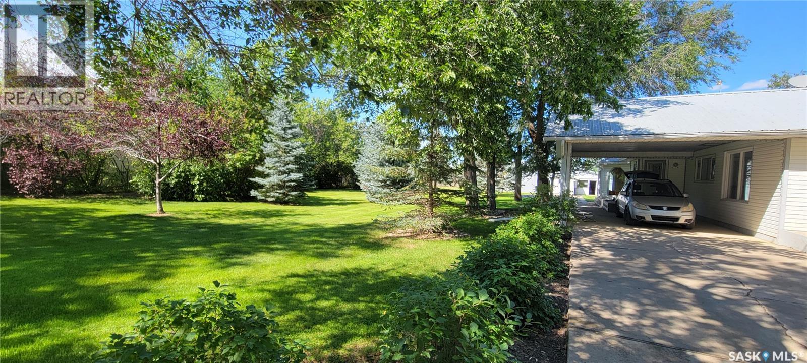 33 Main Street, Willow Bunch Rm No. 42, Saskatchewan  S0H 3T0 - Photo 30 - SK020389