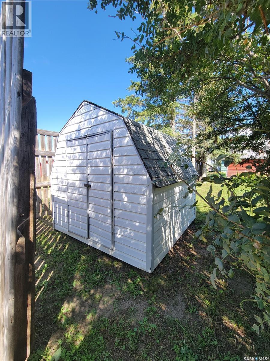 33 Main Street, Willow Bunch Rm No. 42, Saskatchewan  S0H 3T0 - Photo 44 - SK020389