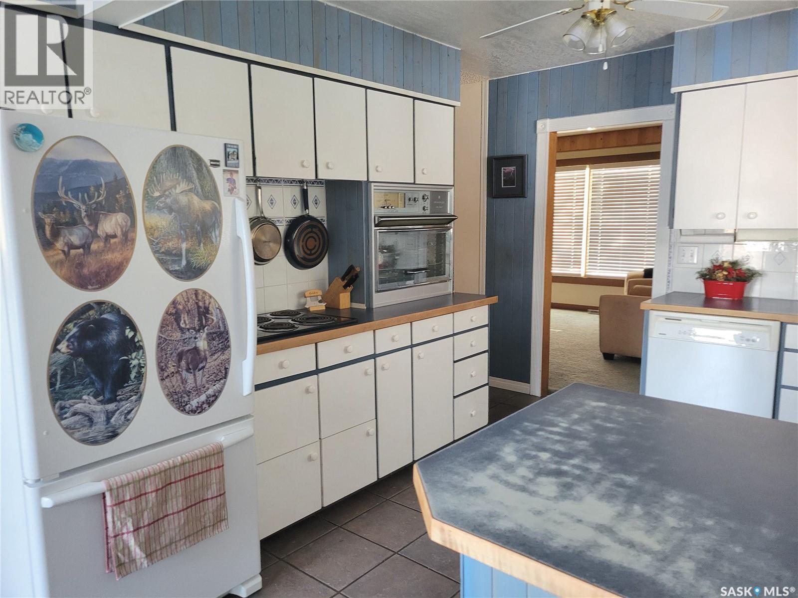 33 Main Street, Willow Bunch Rm No. 42, Saskatchewan  S0H 3T0 - Photo 5 - SK020389