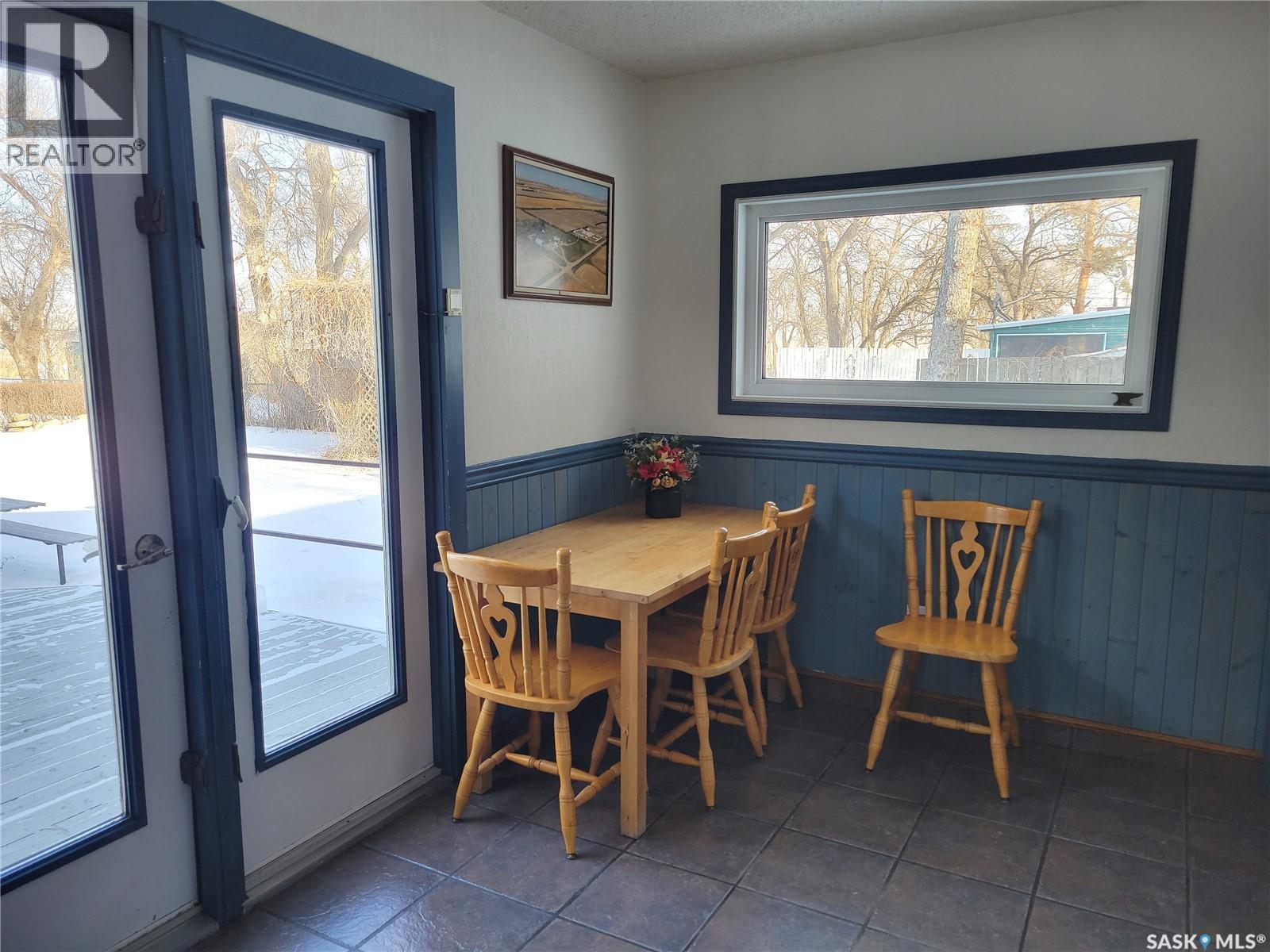33 Main Street, Willow Bunch Rm No. 42, Saskatchewan  S0H 3T0 - Photo 9 - SK020389